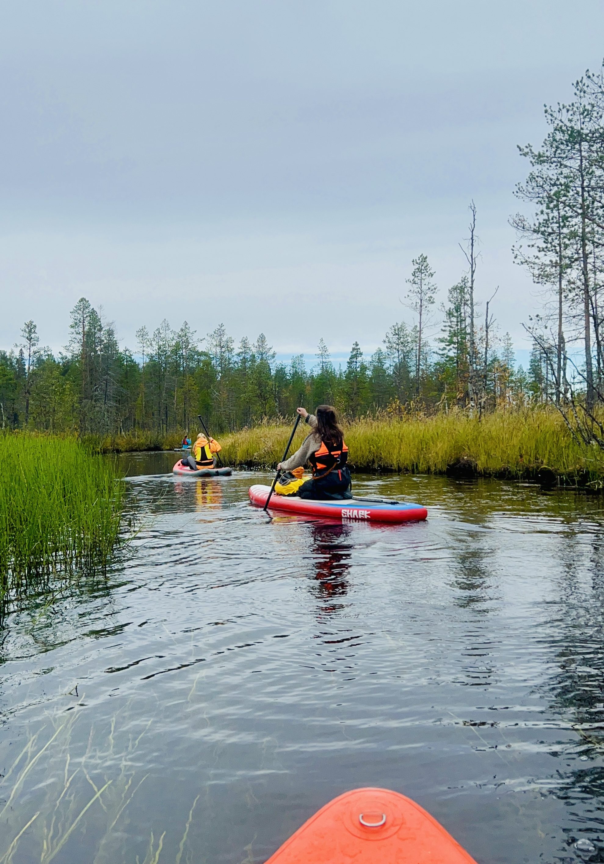 SUP-Tour im Flussdelta in Ylläs. Foto: Trinius