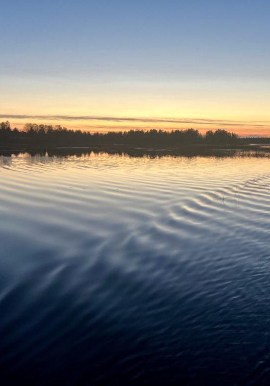 Zauberhafter Sonnenuntergang nach dem Grillspaß. Foto: Trinius