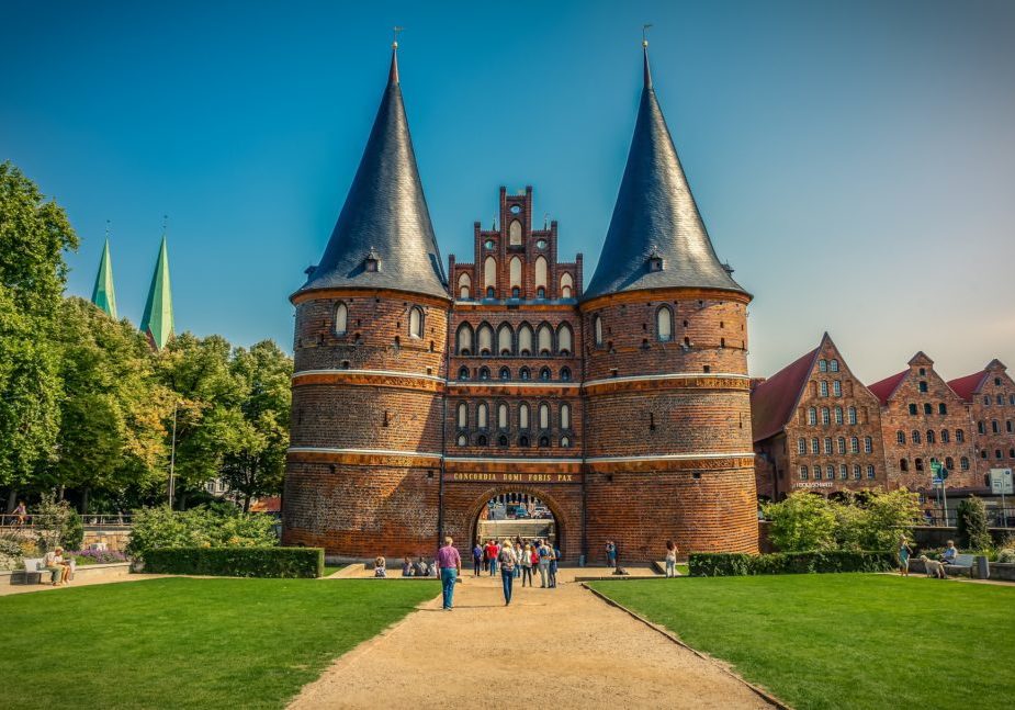 Ein Ausflug von Grömitz aus in die schöne alte Hansestadt Lübeck mit  dem berühmten Holstentor lohnt sich